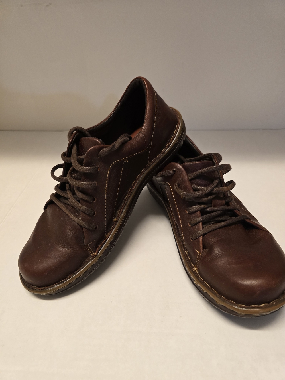 Born Women's Brown Leather Lace-Up